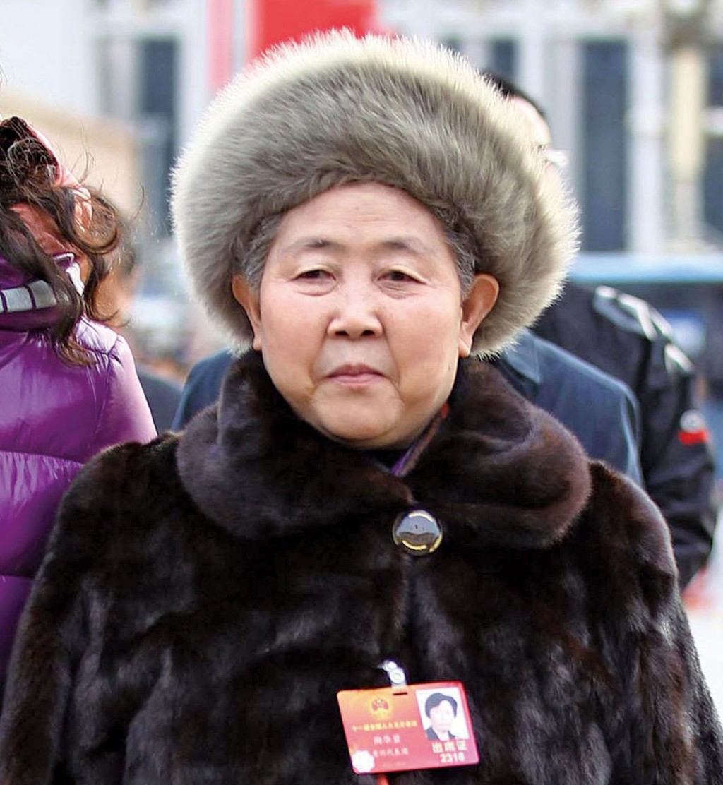 老乾媽創辦人陶華碧本已退休，但見兒子把家族生意越做越差，唯有再出山打救老乾媽。