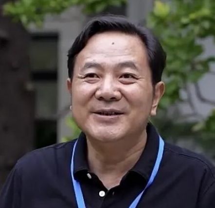王斌