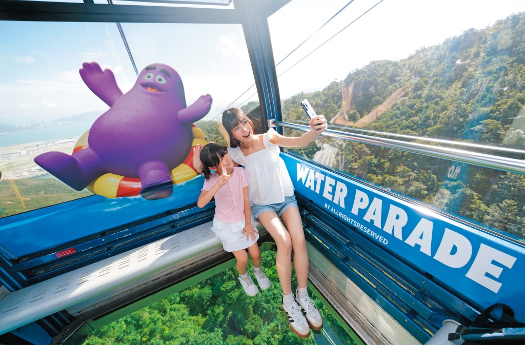 昂坪360及麥當勞最近合作,推出滑嘟嘟主題水晶纜車讓市民「打卡」。 昂坪360及麥當勞最近合作,推出滑嘟嘟主題水晶纜車讓市民「打卡」。