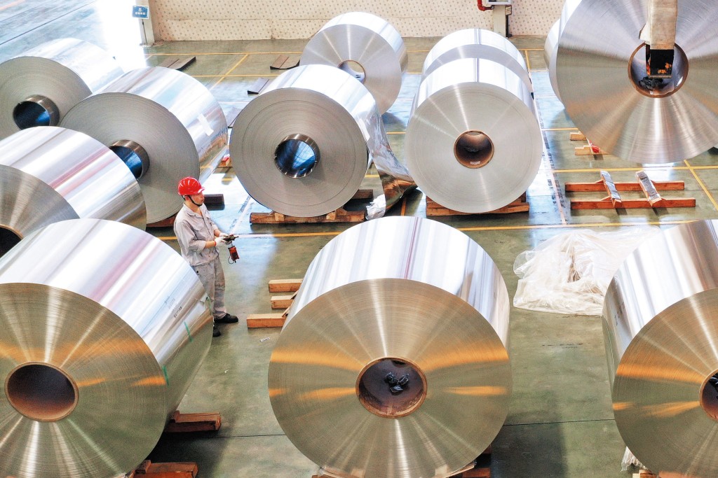 金寶預計,二六財年關稅成本佔產品銷售成本約百分之四,其中六成與特朗普加徵鋼鋁關稅有關。 金寶預計,二六財年關稅成本佔產品銷售成本約百分之四,其中六成與特朗普加徵鋼鋁關稅有關。