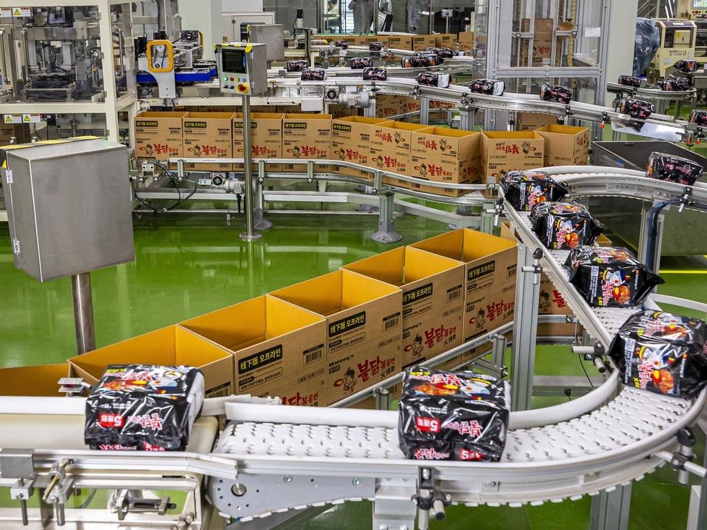 南韓關稅廳近日公布,當地即食麵出口量在過去十年間飆升逾六倍。 南韓關稅廳近日公布,當地即食麵出口量在過去十年間飆升逾六倍。