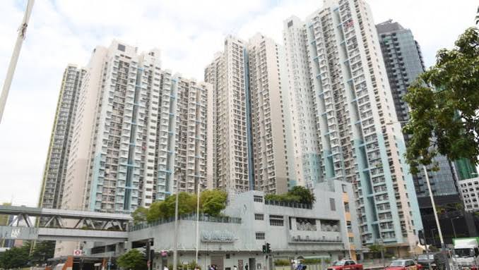 在截止申請當日已擁有連續 10 年或以上公屋居住期的申請者，可跨區自由挑選全港名單內的公屋單位。 (資料圖片)