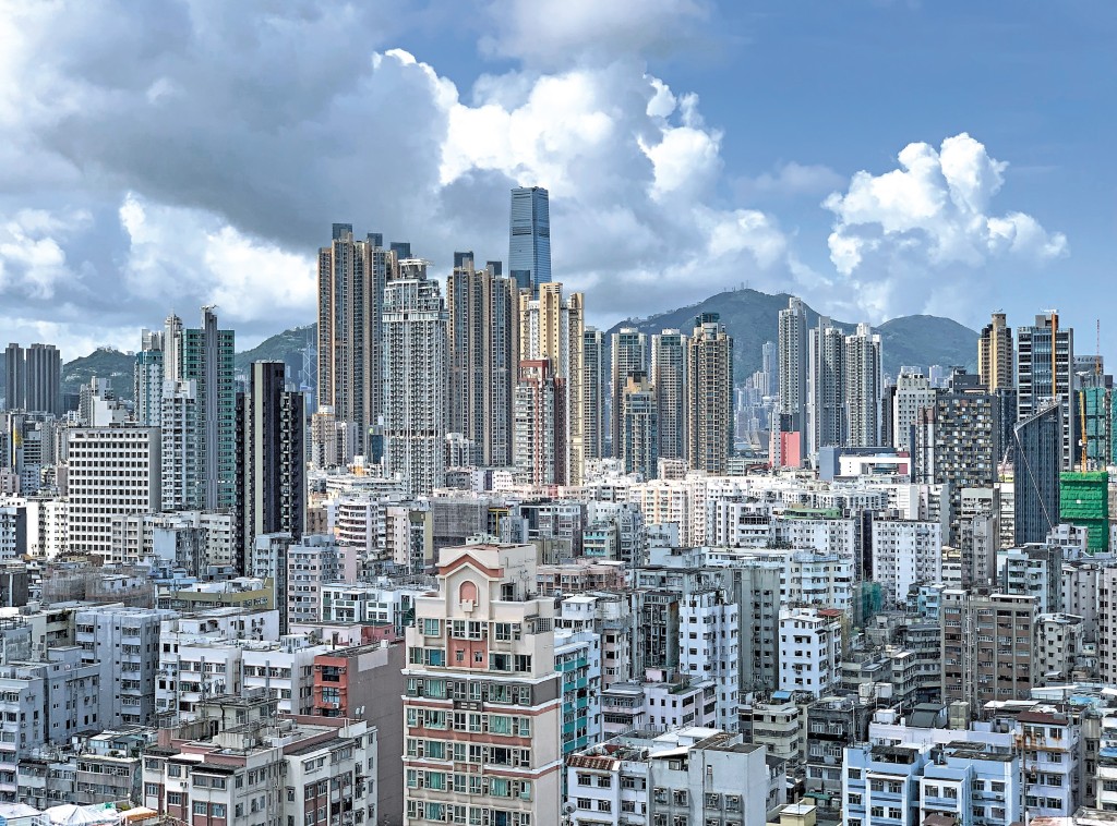 本港私人住宅租金租金已連升十個月，再創下新高。