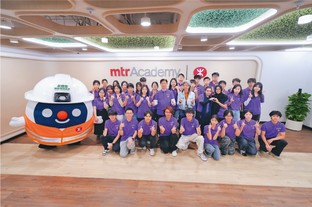 「北環來『元』青年鐵路大使計劃」安排大使參觀港鐵學院，了解港鐵由早期系統至現代科技的演變。