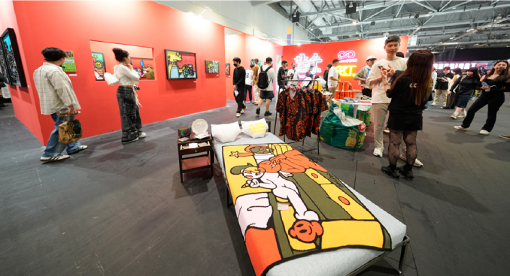 被喻為全球潮流盛事的 ComplexCon 首度空降亞洲並登陸香港，一連串精彩演出、展覽及文化藝術活動於亞博館上演。