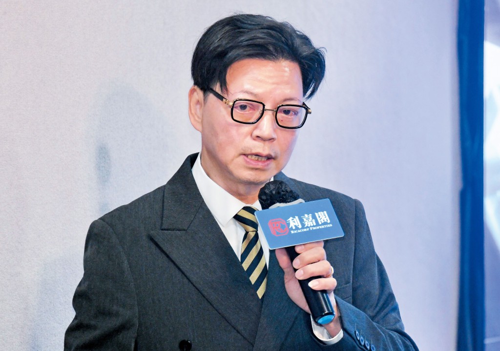 利嘉閣工商舖高級營業董事鄭得明指，目前舖位買家都想趁低吸納、找高租金回報的舖位收租。