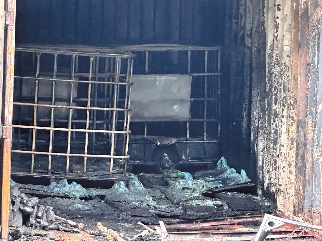 大埔一個懷疑非法油站去年四月起火，並發生爆炸。