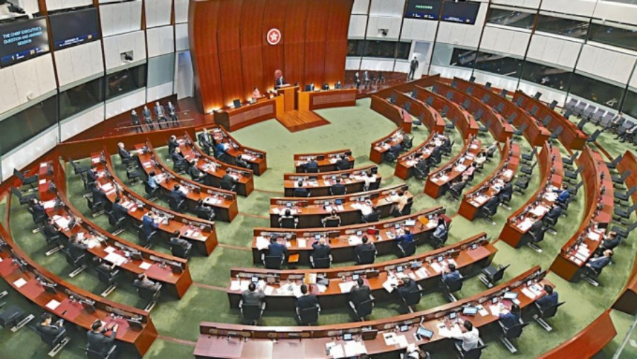 譚耀宗認為,每逢立法會換屆出現三至四新面孔屬正常現象 譚耀宗認為,每逢立法會換屆出現三至四新面孔屬正常現象