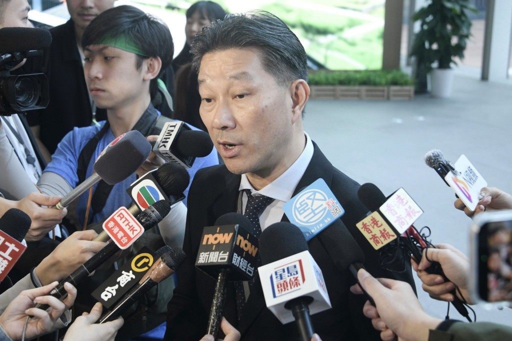 陳祖光表示,香港在安全考量上設定較高標準,有利行車安全,但認為條例有檢討空間 陳祖光表示,香港在安全考量上設定較高標準,有利行車安全,但認為條例有檢討空間