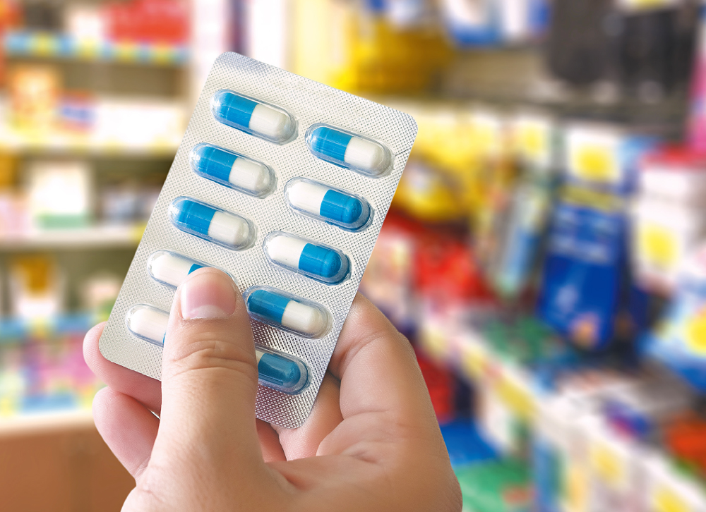 潘醫生提醒，不少人誤將不適視為普通傷風咳嗽而自行服藥，這種做法風險很高。