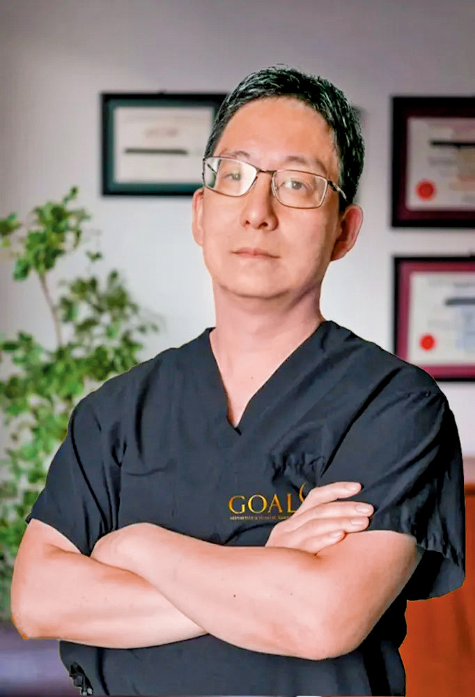 許醫生因多宗醫療疏失,被加州醫學委員會撤銷行醫執照。 許醫生因多宗醫療疏失,被加州醫學委員會撤銷行醫執照。