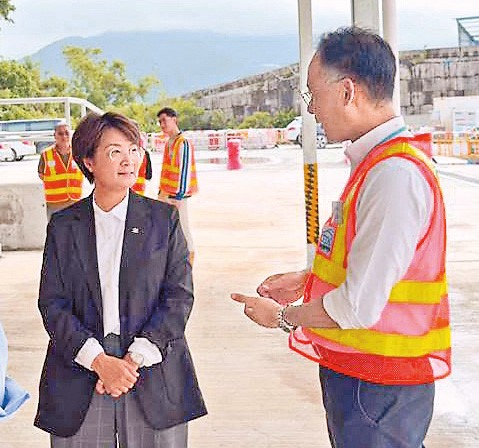 方國珊認為當局應更換填料庫承辦商，藉以加強運作管理。