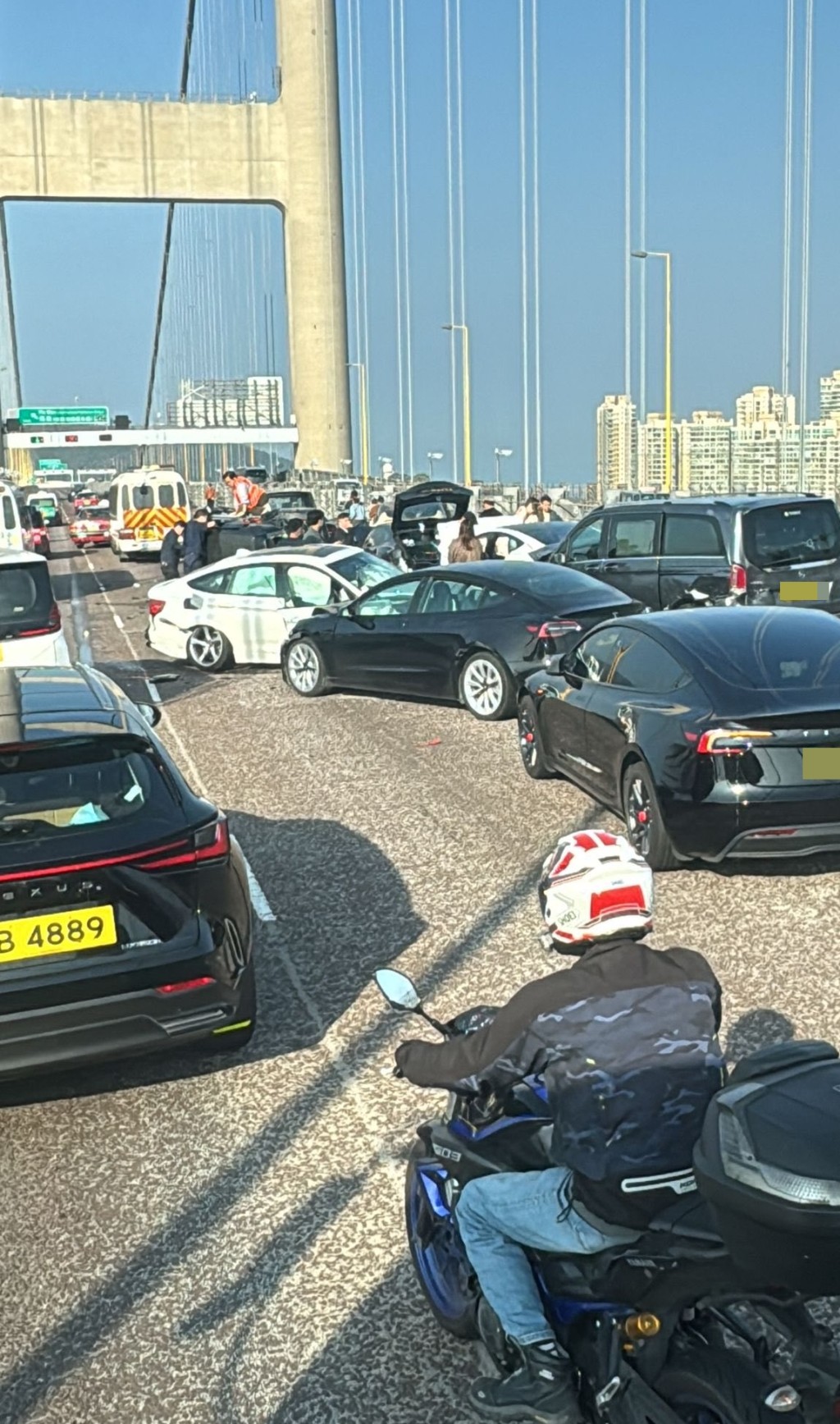 fb馬路的事 (即時交通資訊台)圖片