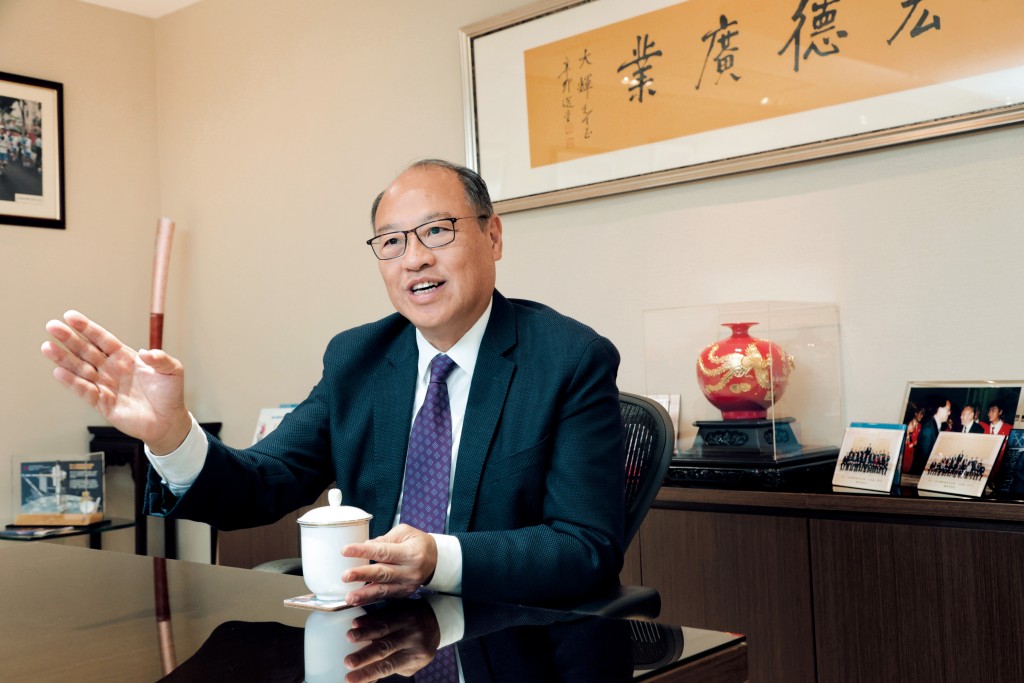 林大輝寄語年輕人要走出香港、不斷增值自己,以建立國際視野。 林大輝寄語年輕人要走出香港、不斷增值自己,以建立國際視野。