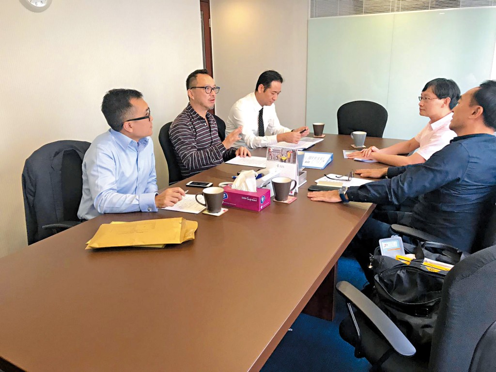 長天全人教育基金由一眾長天校友組成,原意讓母校學弟在學術上和身心上得到良好發展,及後擴展資助對象至長沙灣、深水埗區基層學生。 長天全人教育基金由一眾長天校友組成,原意讓母校學弟在學術上和身心上得到良好發展,及後擴展資助對象至長沙灣、深水埗區基層學生。