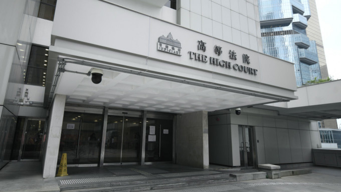 早前有公屋居民向高等法院申請司法覆核，不滿受鄰居持續滋擾，但房署不接納其閉路電視錄影片段作為證據。