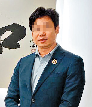 李X倫(右)早年創立的JAB公司,最終清盤收場。 李X倫(右)早年創立的JAB公司,最終清盤收場。