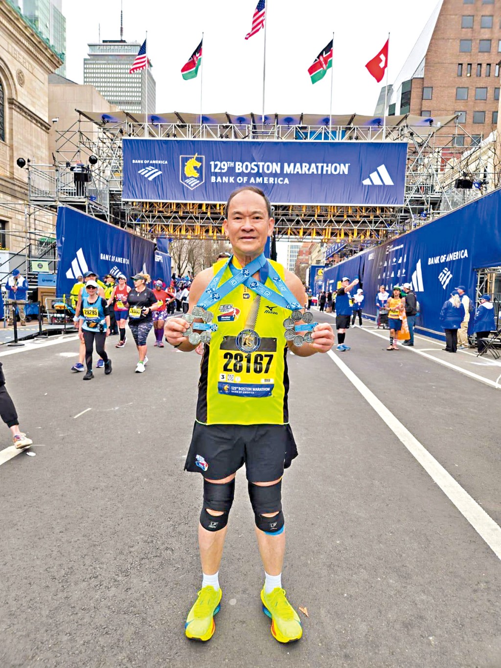 添Sir今年四月完成波士頓馬拉松,達成第二次跑畢「世界六大馬拉松」的壯舉。 添Sir今年四月完成波士頓馬拉松,達成第二次跑畢「世界六大馬拉松」的壯舉。