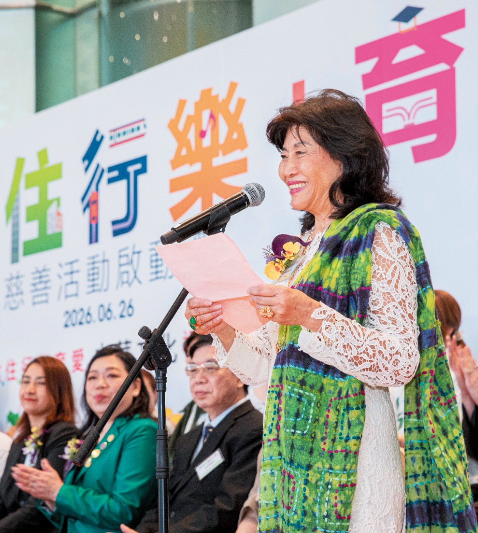 趙曾學韞強調扶貧先扶智，透過教育打破跨代貧窮。