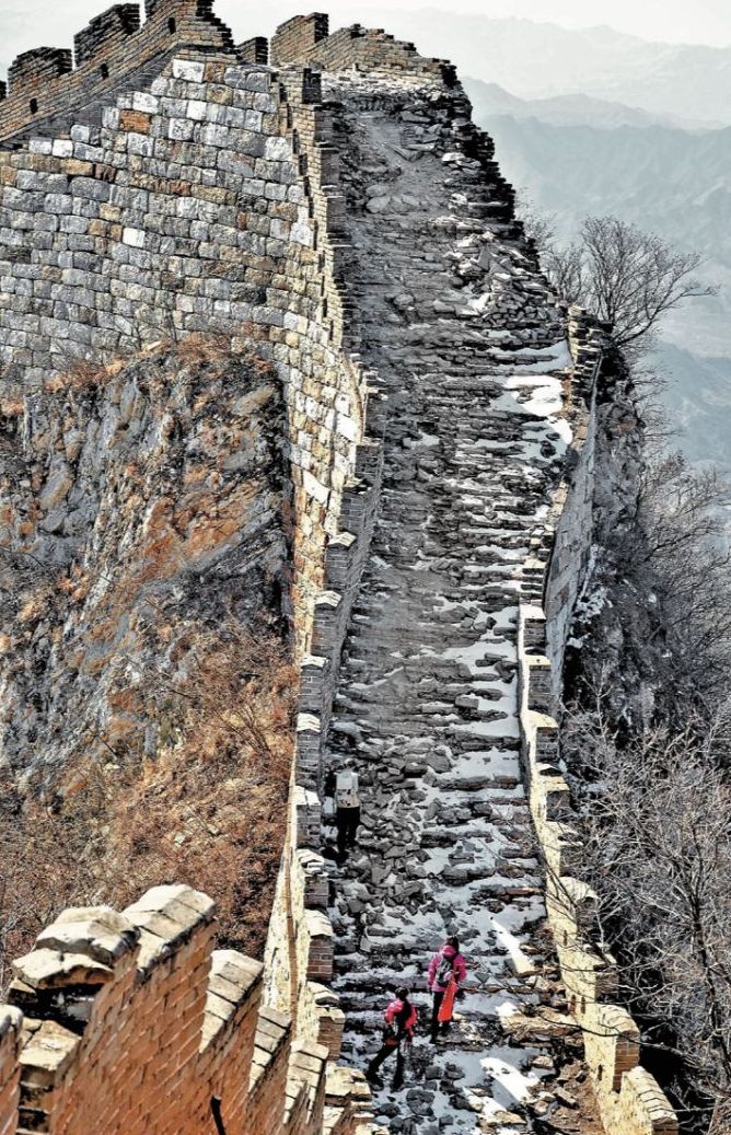 被白雪覆蓋的野長城別具一番景色。 被白雪覆蓋的野長城別具一番景色。