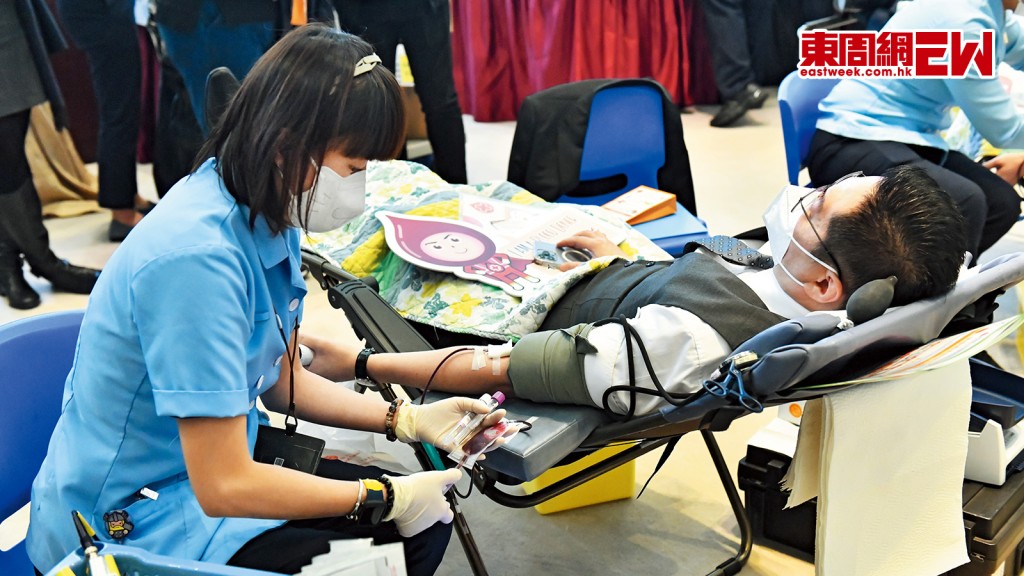 為確保負血型供應量，紅十字會會定期找專人聯絡這類自願捐血者捐血。