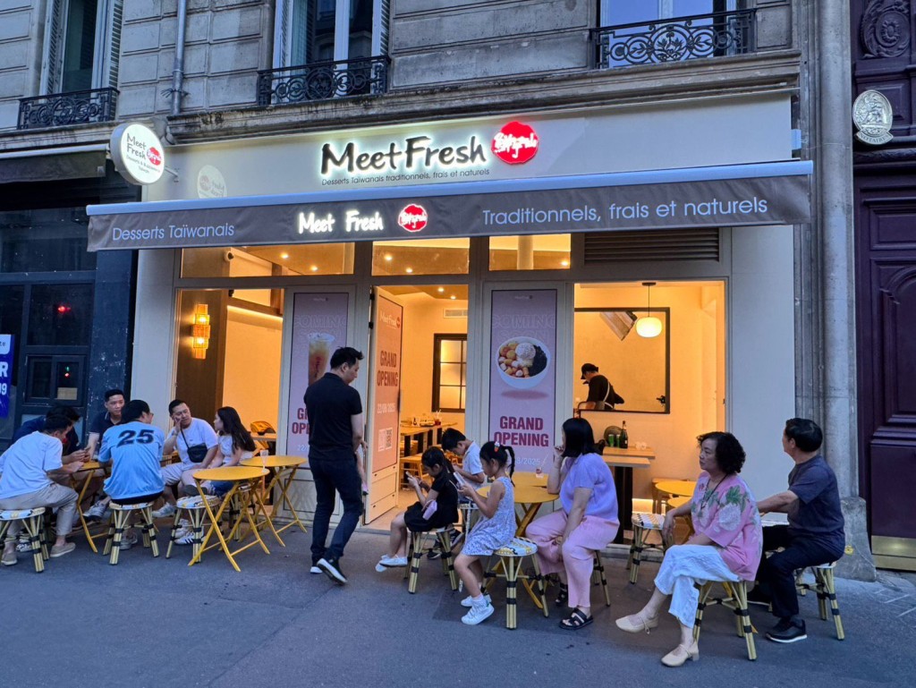 鮮芋仙來自台灣，自2019年在香港開設首店，高峰期曾達19間分店，其後逐步縮減，目前僅餘6間分店。