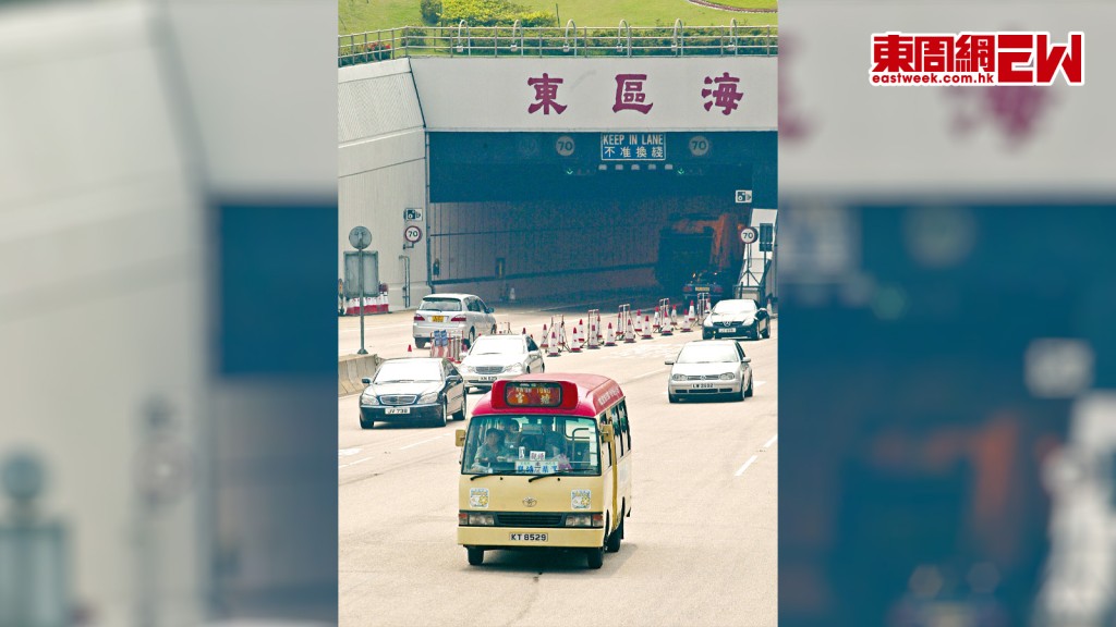 施毅鵬指，工會多次反映小巴業經營困難，要求政府降低三隧小巴收費，惟一直無成果。