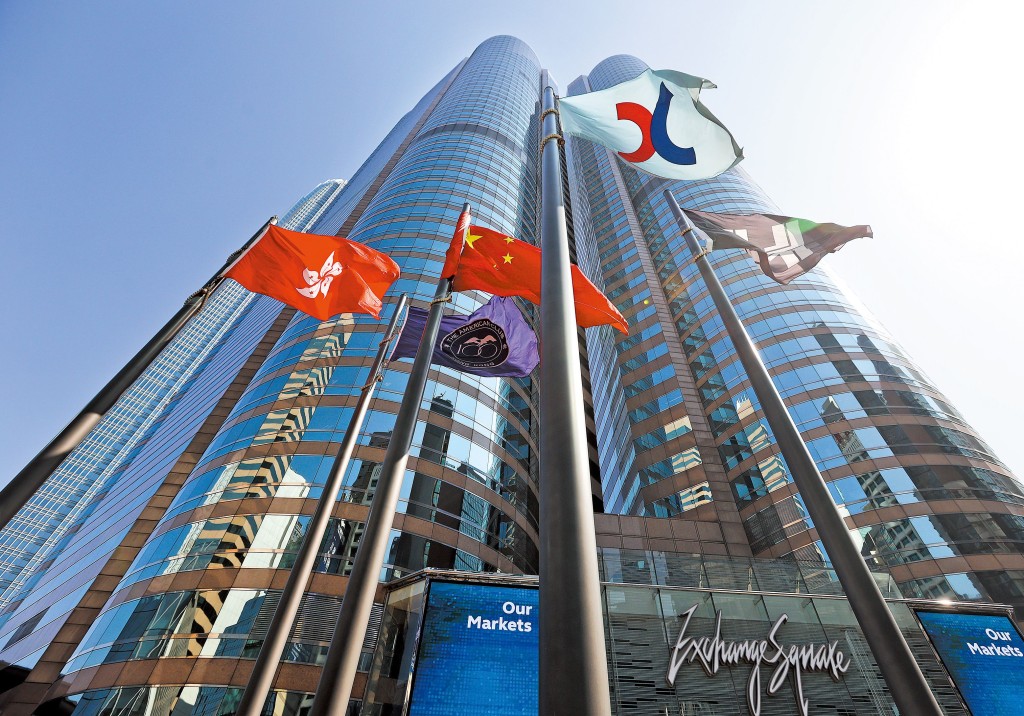 港交所近年多批准了多隻股槓桿ETF上市,受到投資者追捧。 港交所近年多批准了多隻股槓桿ETF上市,受到投資者追捧。