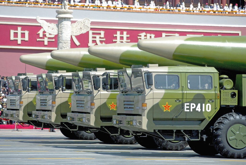 火箭軍擁有具震攝之能的東風-41洲際導,還有被稱為「關島快遞」的高超音速導彈東風-27。 火箭軍擁有具震攝之能的東風-41洲際導,還有被稱為「關島快遞」的高超音速導彈東風-27。