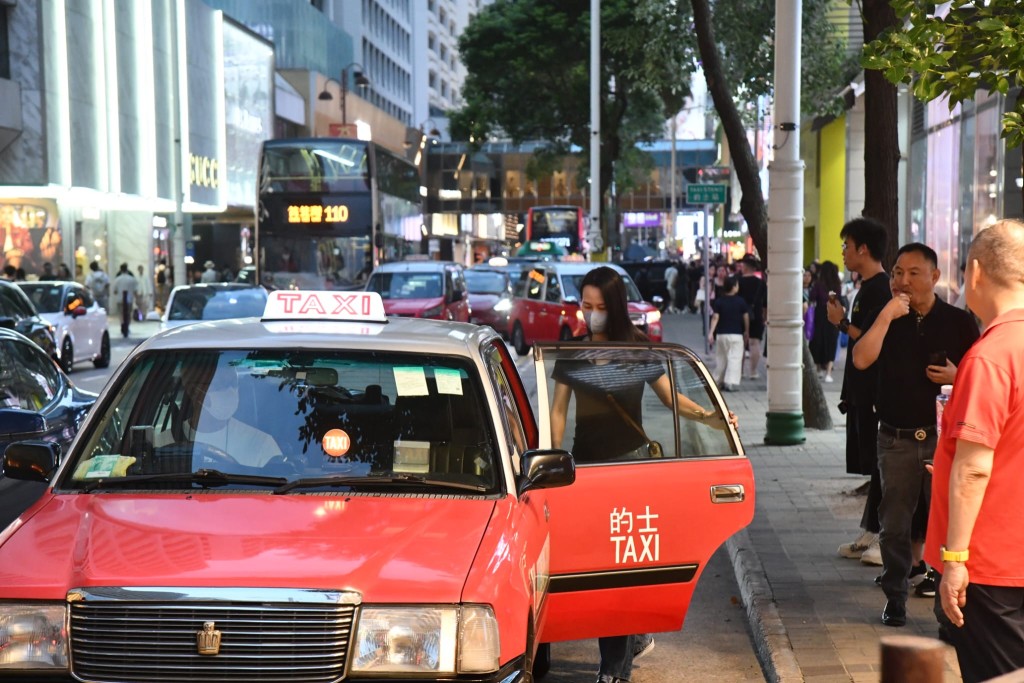 的士業界對白牌車非常不滿