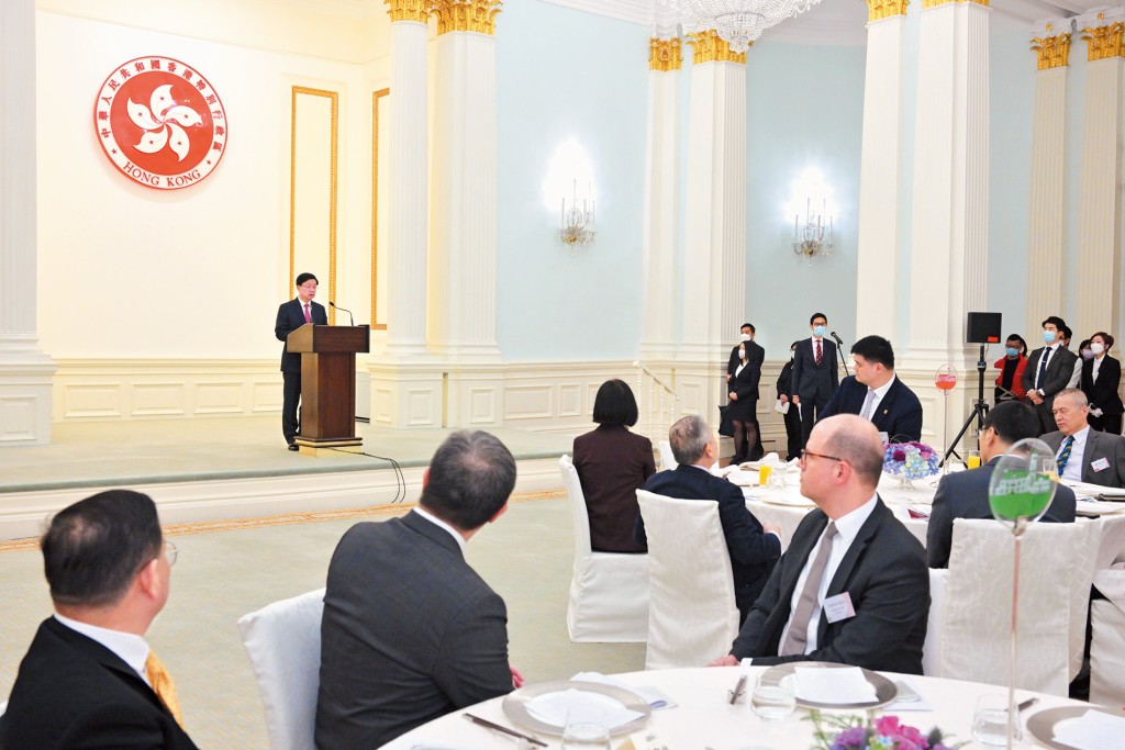 禮賓府不時設宴招待各界人士，圖為特首李家超設晚宴歡迎國家男子籃球隊到香港作賽。