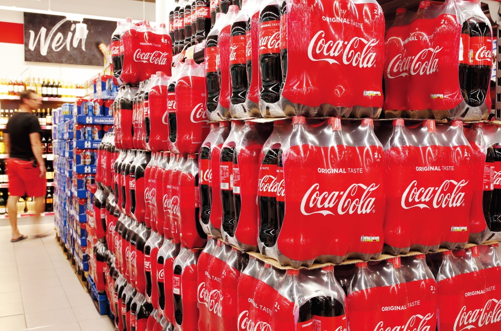 巴菲特稱，除非未來有特別重大的事情發生，巴郡將繼續持有蘋果、可口可樂及美國運通。