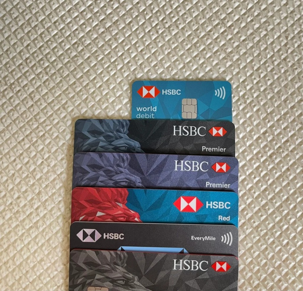 用家平常要靠消費來賺「獎賞錢」，是次紀念麻雀套裝需要3,888元「獎賞錢」，即信用卡實際簽賬額需達到97萬元。