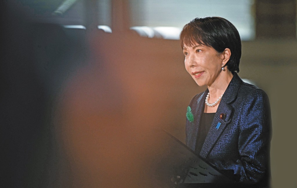 高市早苗發動修改和平憲法，為派兵海外尋求合法途徑，明顯是復闢日本軍國主義。