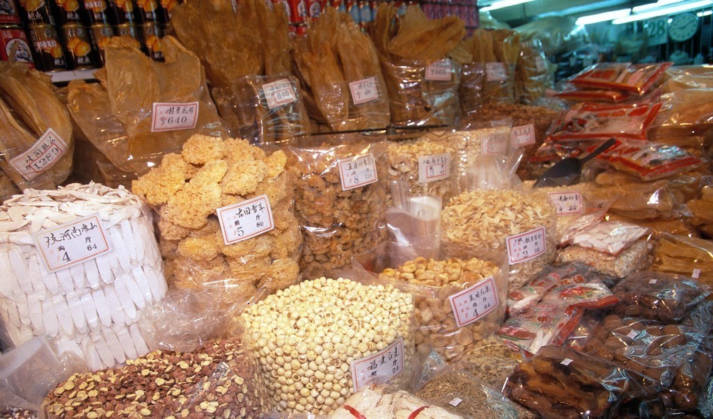 「金城海味」售賣蝦米、鮑魚、魷魚等貨品 「金城海味」售賣蝦米、鮑魚、魷魚等貨品
