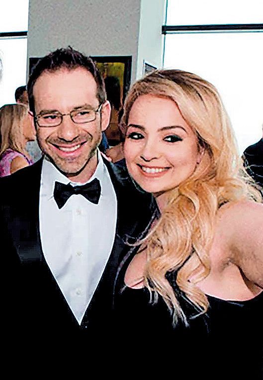 葉卡捷琳娜（右）身兼律師及創投人，在多間專注癌症研究領域的生物科技公司擔任董事。