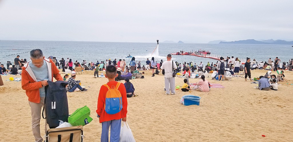 有洗牙團的行程包括到大梅沙海濱公園享受自由時間。