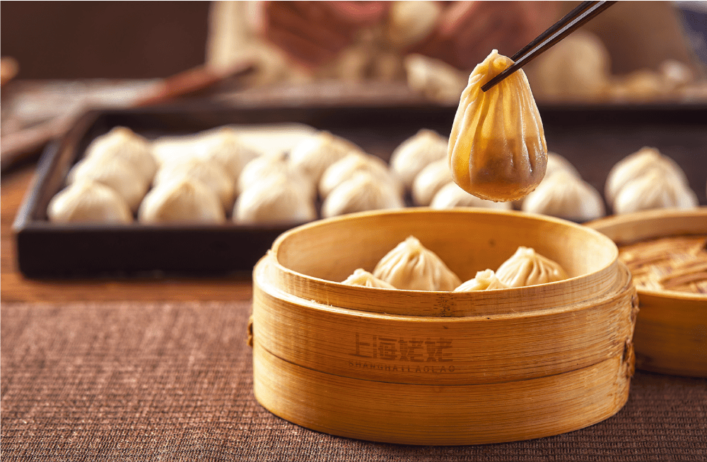 即叫即包的「姥姥小籠包」，每一粒都是師傅的匠心之作，是上海姥姥最受食客歡迎的菜式。