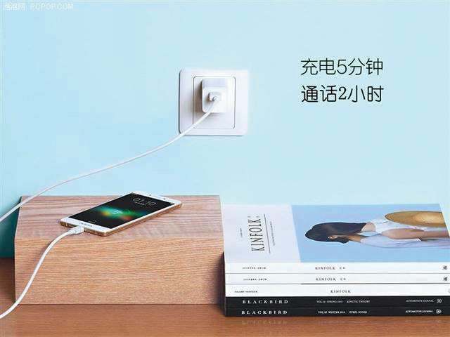 OPPO早幾年的廣告口號「充電五分鐘通話兩小時」，天寶正是幕後功臣。