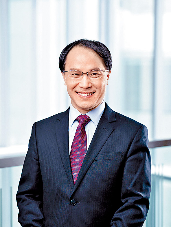 金融學者李兆波稱,至少每半年要審視基金表現、收費變動及自身風險承受能力,才能適時調整配置。 金融學者李兆波稱,至少每半年要審視基金表現、收費變動及自身風險承受能力,才能適時調整配置。