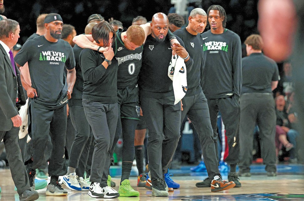 Jayden曾在NBA季後賽期間大額下注明尼蘇達木狼對丹佛金塊會勝出,事後才發現木狼因球星受傷缺陣輸波。 Jayden曾在NBA季後賽期間大額下注明尼蘇達木狼對丹佛金塊會勝出,事後才發現木狼因球星受傷缺陣輸波。