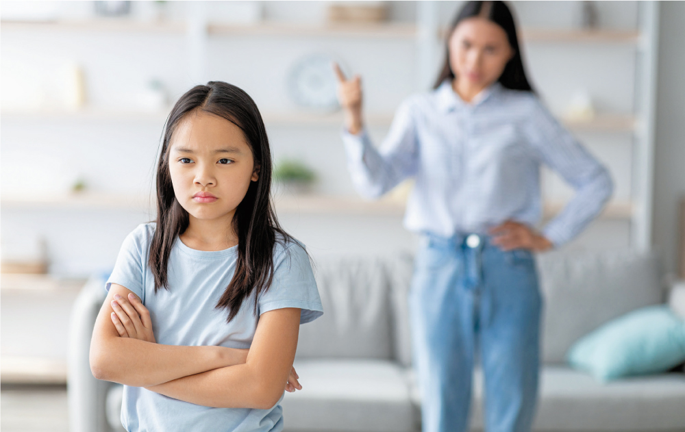 遇有子女出現情緒問題,家長要「先連結,後糾正」,先關心小朋友的情緒與行為,才慢慢跟他講道理。 遇有子女出現情緒問題,家長要「先連結,後糾正」,先關心小朋友的情緒與行為,才慢慢跟他講道理。