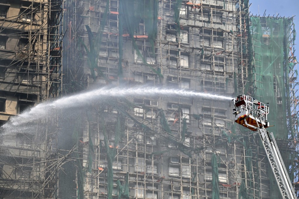 家屬形容，她以自己生命換取「四個人、一隻狗」的生命，「但我相信，佢喺果一刻嘅決定，佢係無悔嘅。」