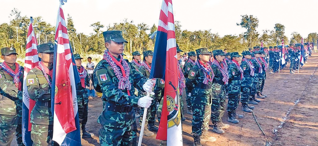 前克倫族武裝領袖 Nerdah Mya 趁大選期間，突然宣布由其實際操控的地區脫離緬甸獨立，成立「哥都禮共和國」並自封總統。