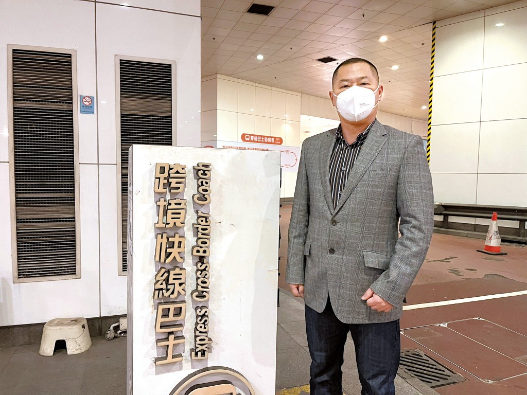 蔡順基表示,業界願意將長者優惠調到與專營巴士同一票價,促請納入「兩蚊兩折」乘車優惠計劃。 蔡順基表示,業界願意將長者優惠調到與專營巴士同一票價,促請納入「兩蚊兩折」乘車優惠計劃。