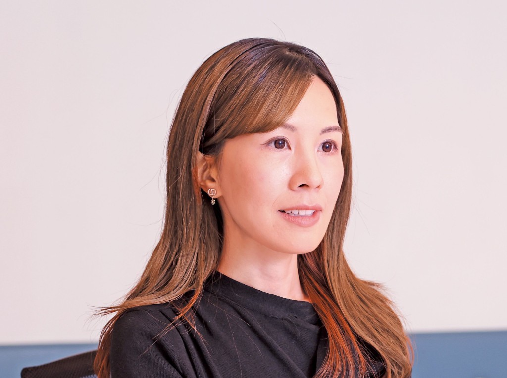 馮文慧建議投資者要均衡配置一百萬資金，四成半趁股市回調後撈貨。