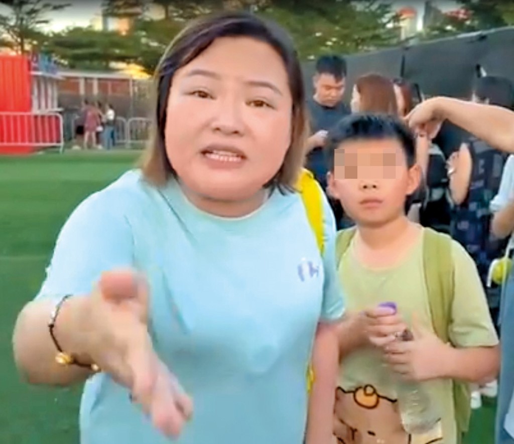 苦主因炮轟主辦引起全城關注，她建議政府有責任提醒任何機構，在活動未獲政府牌照前，不能以預售形式賣票。