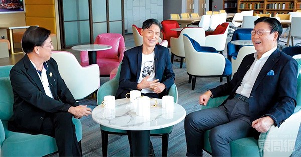《馬時亨．香港情》節目中，馬時亨訪問多位同年代好友，訴盡香港今昔變化。