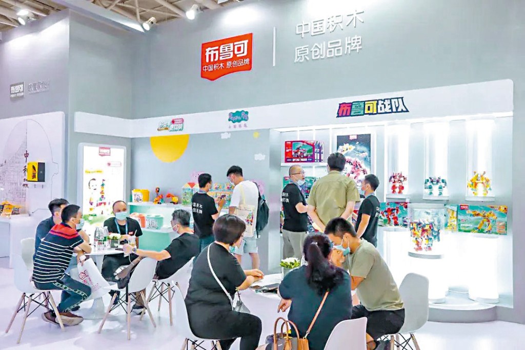 布魯可股價由六月中已開始如滑梯般下挫。 布魯可股價由六月中已開始如滑梯般下挫。