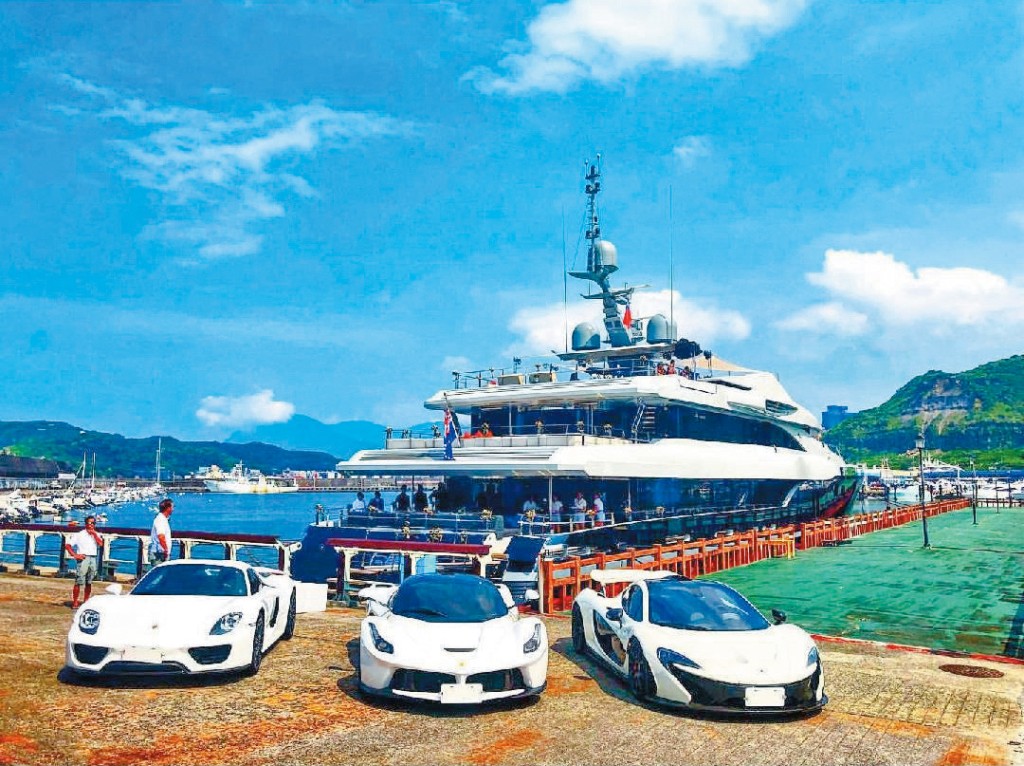 在一個疑似是陳志化名建立的IG帳戶,曾發布超豪、超頂級名車及豪華遊艇照片。 在一個疑似是陳志化名建立的IG帳戶,曾發布超豪、超頂級名車及豪華遊艇照片。